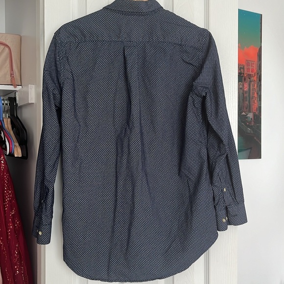 Grameen Uniqlo full sleeve button down shirt - Picture 6 of 8